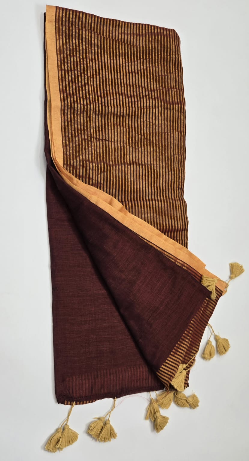 Maroon Mul Mul Cotton Saree – Soft, Lightweight Handloom Saree