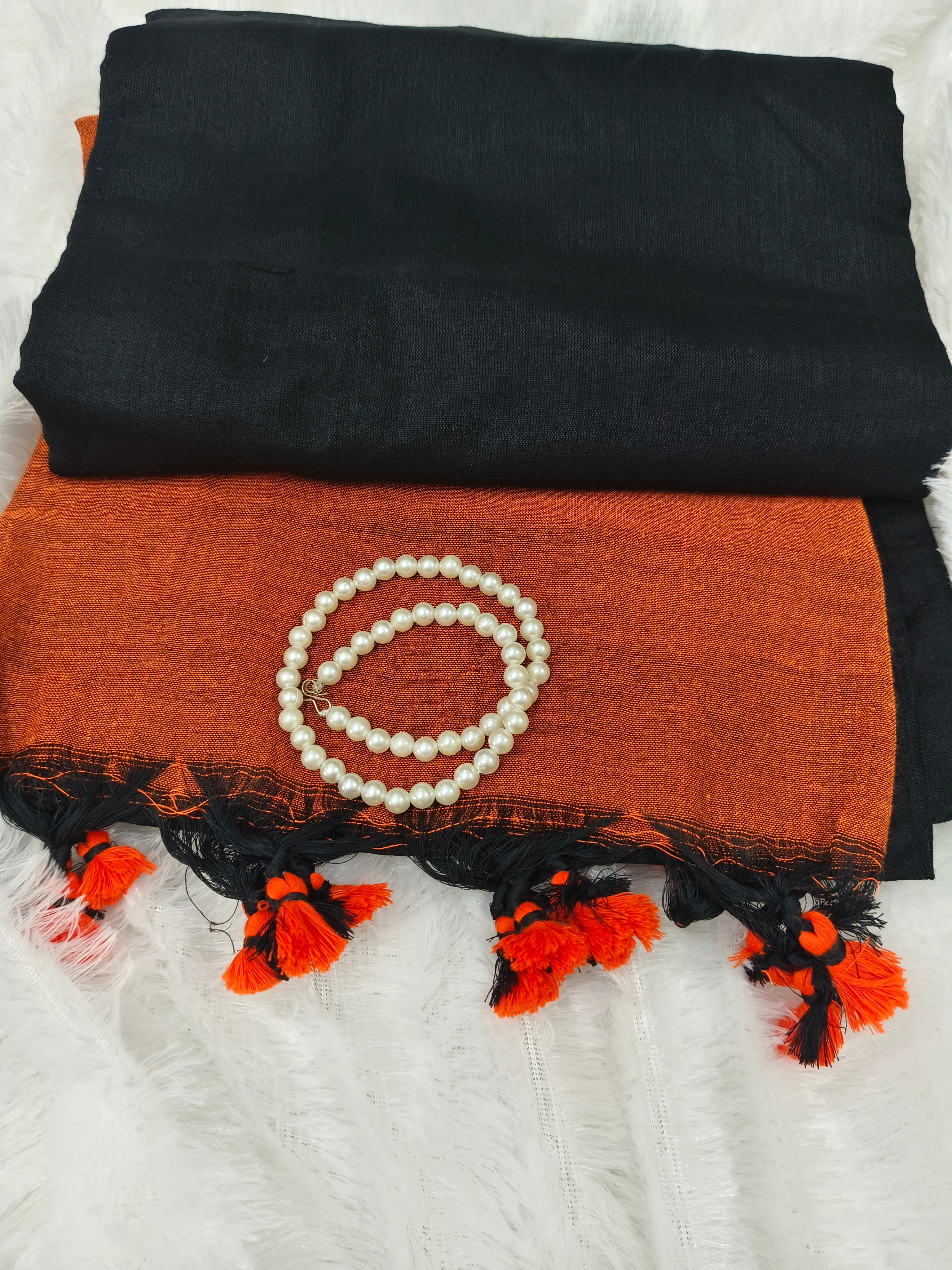 Khadi Cotton Saree with Tassels & Contrast Pallu with Running Blouse