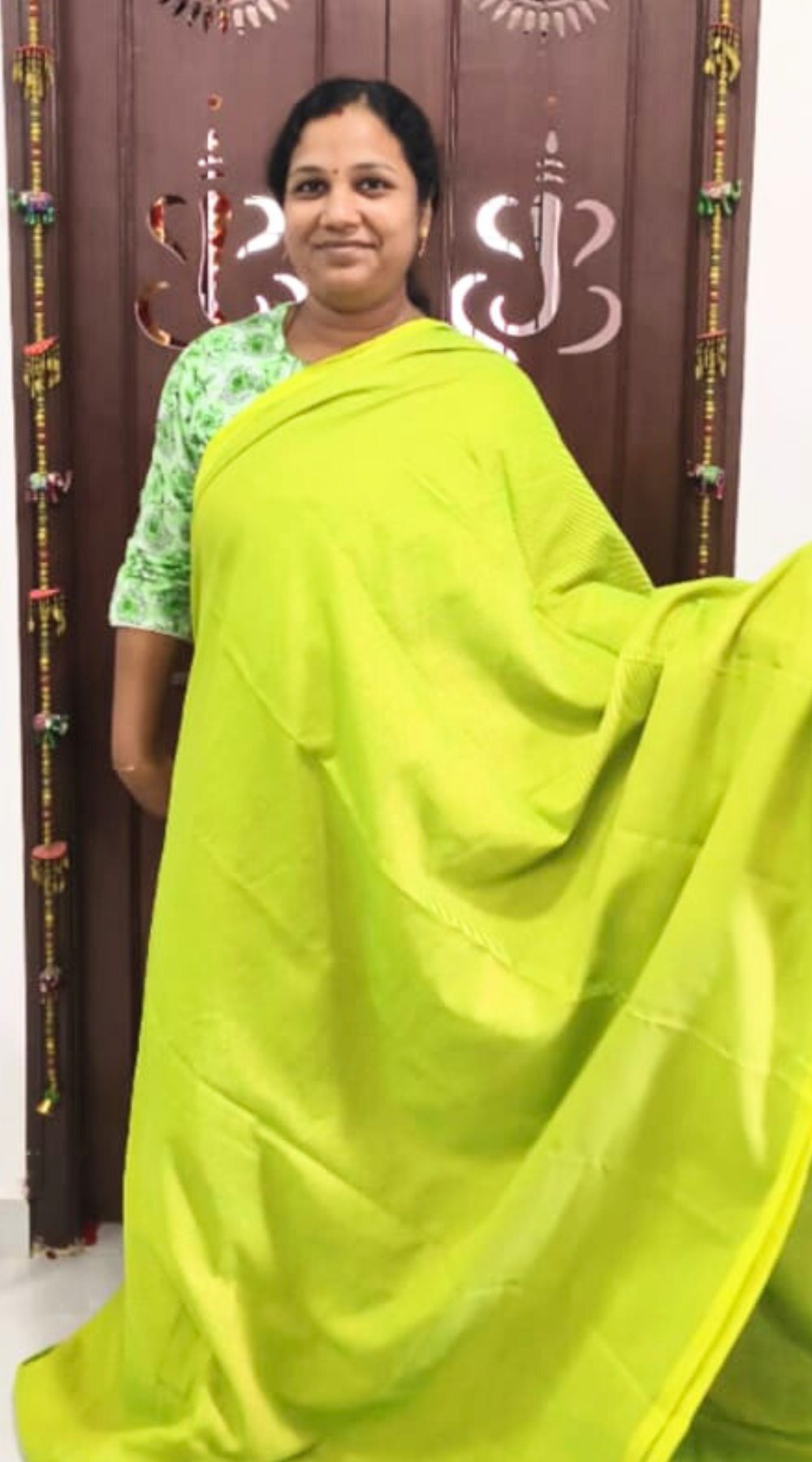 Parrot Green Premium Khadi Saree with Fine Zari Lines with Running Blouse (6.3 Metres)