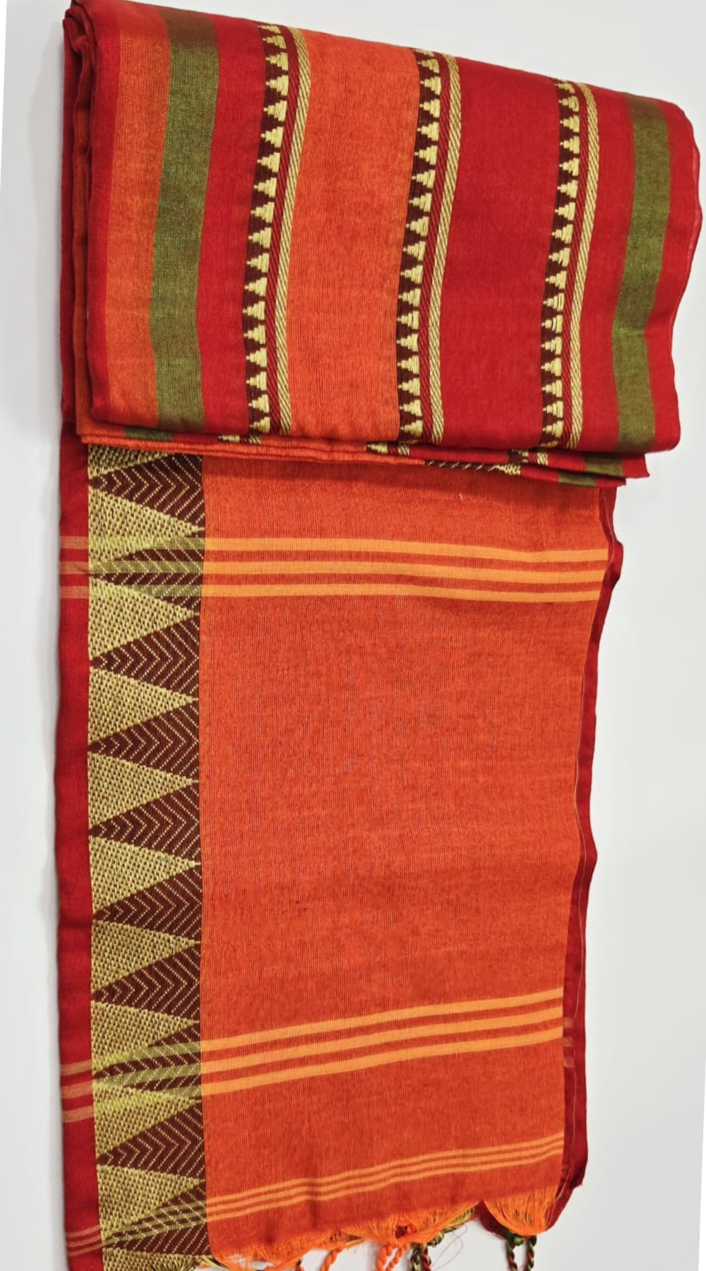 Orange Elegant Cotton Handloom Saree with Kanchi-Style Temple Border