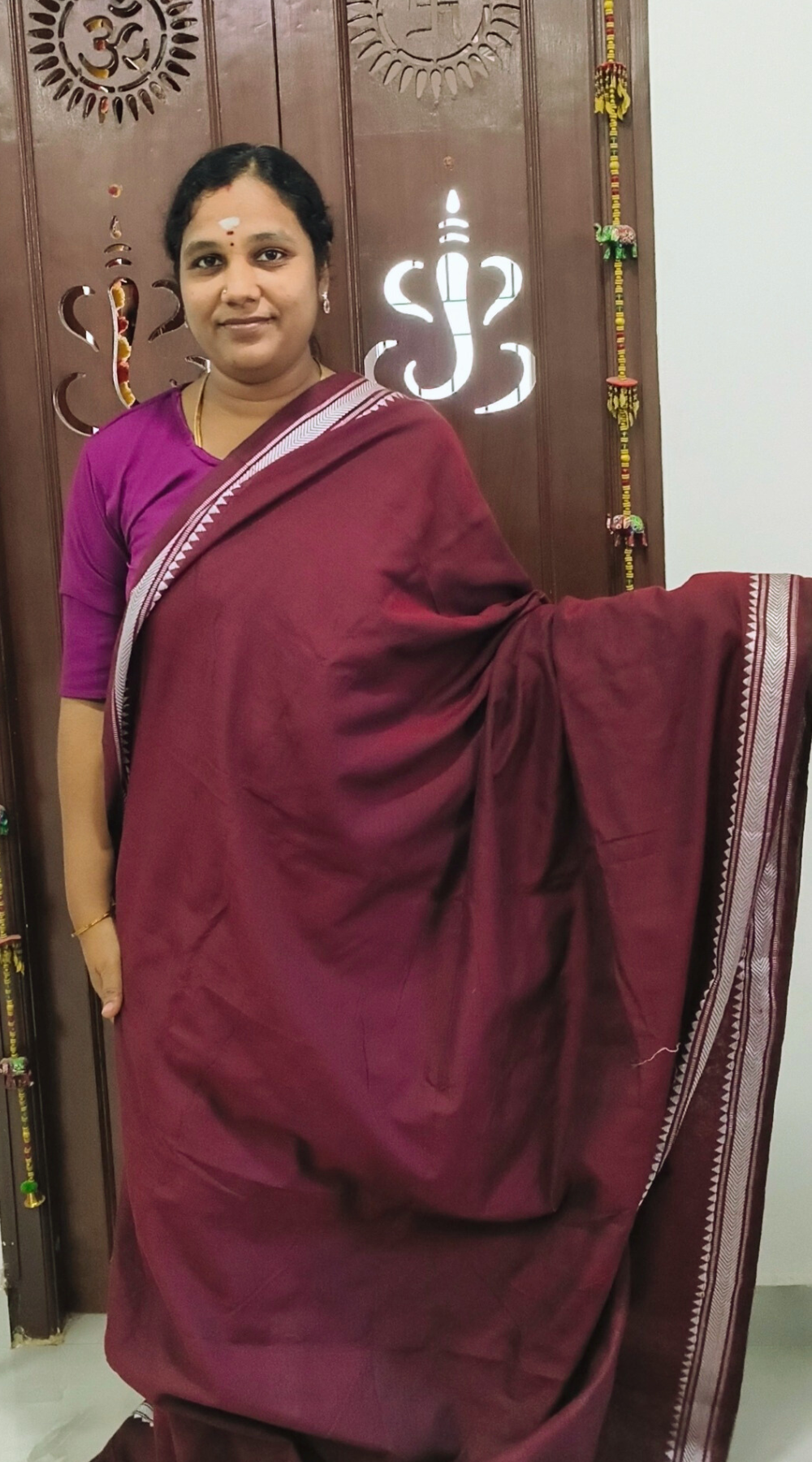 Graceful Maroon Narayanpet Cotton Saree with Contrast Grey Pallu & Silver Border