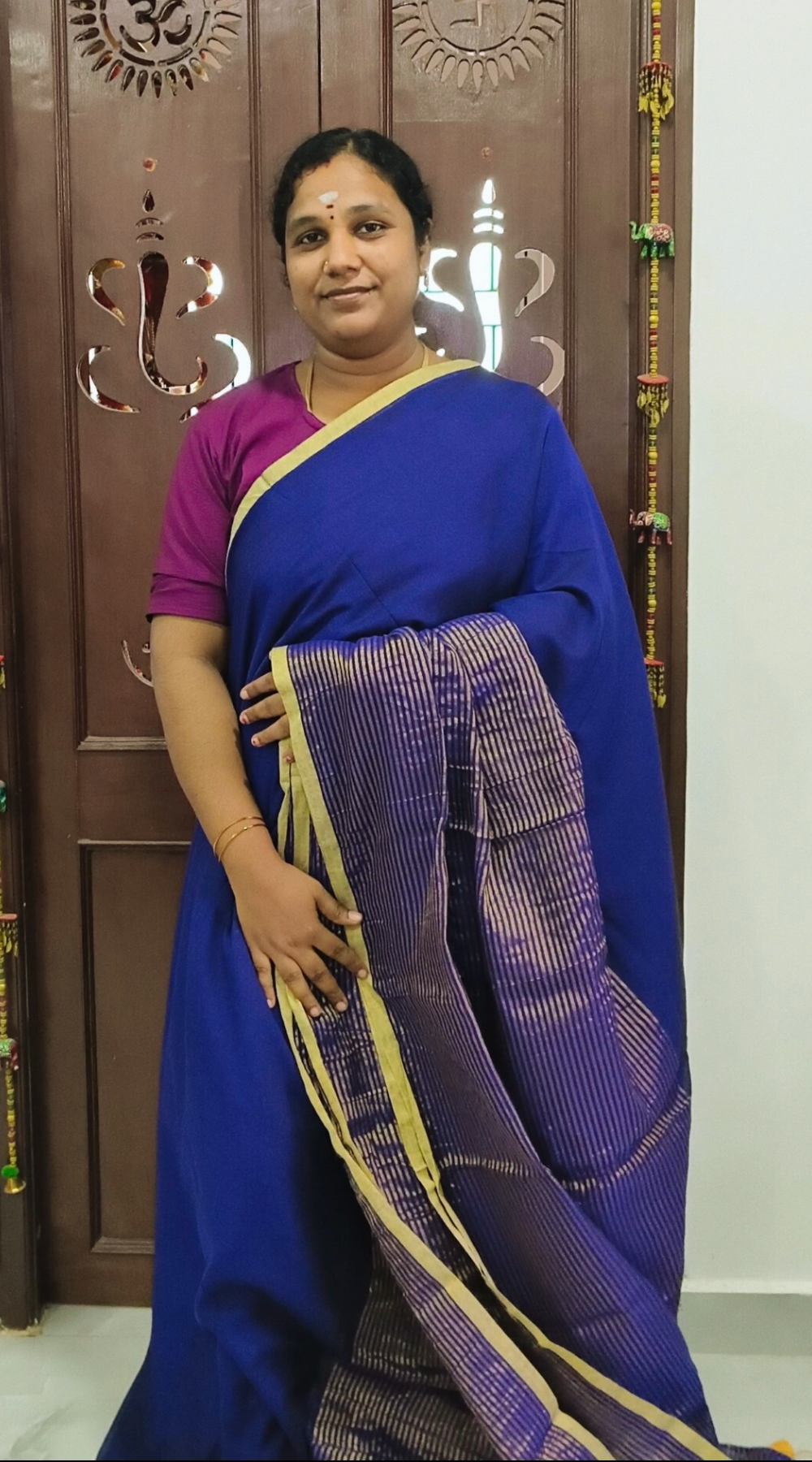 Blue Mul Cotton Saree – Soft, Lightweight Handloom Saree