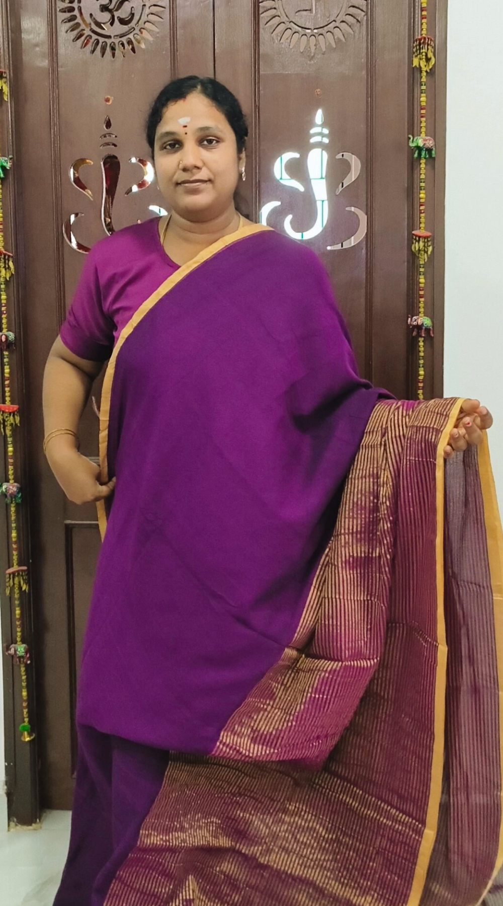 Purple Mul Mul Cotton Saree without Blouse _ Soft and Lightweight Handloom