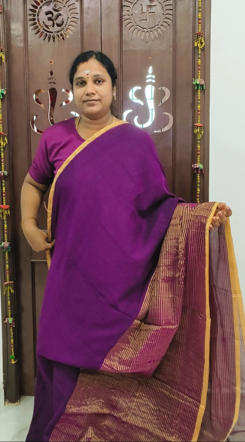 Purple Mul Mul Cotton Saree without Blouse _ Soft and Lightweight Handloom