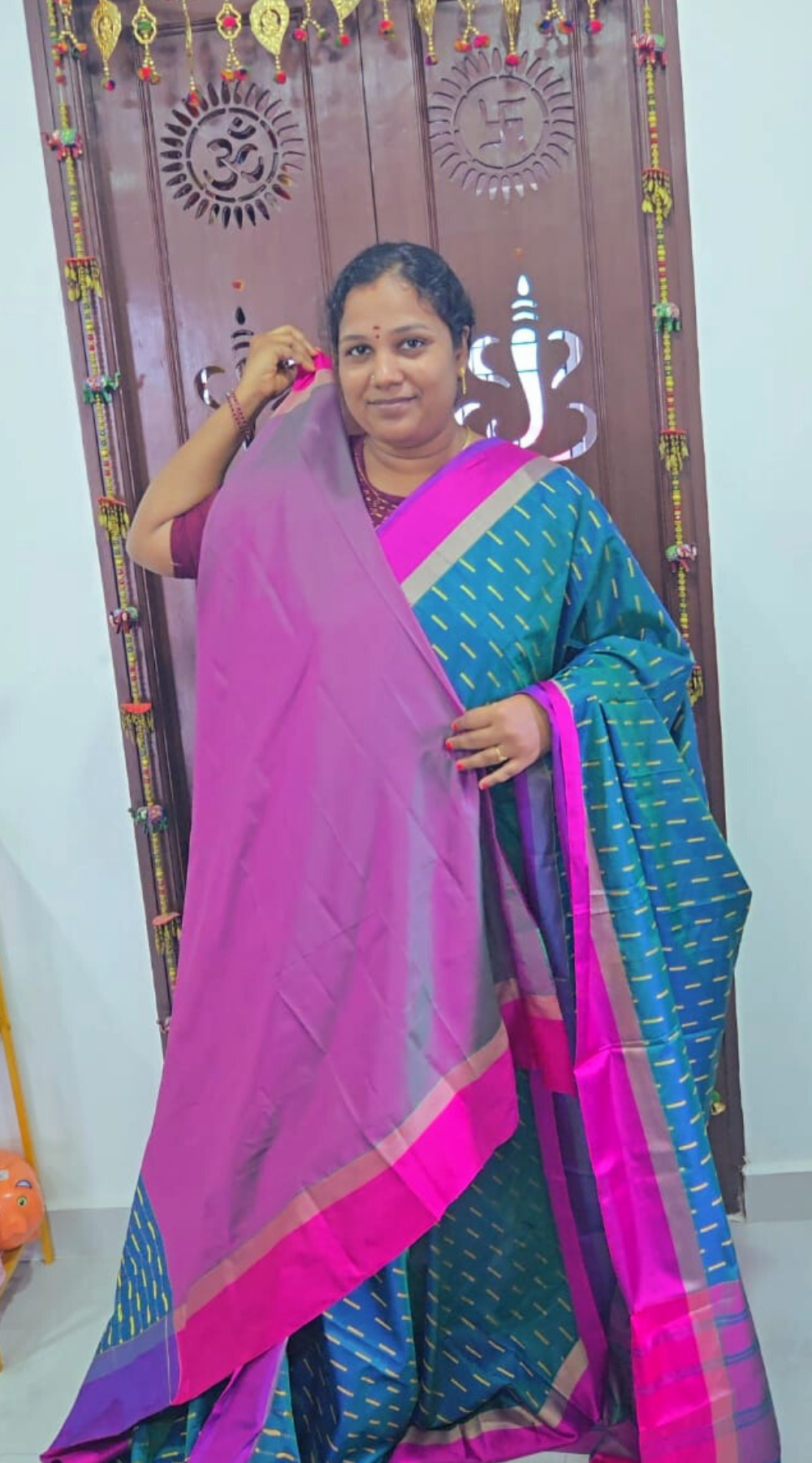 Green Semi Silk Dual-Tone Saree with Pink Border & Running Blouse