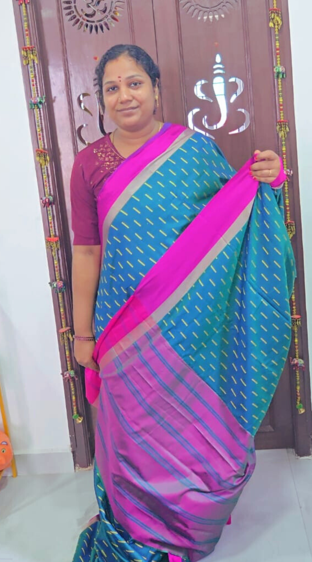 Green Semi Silk Dual-Tone Saree with Pink Border & Running Blouse