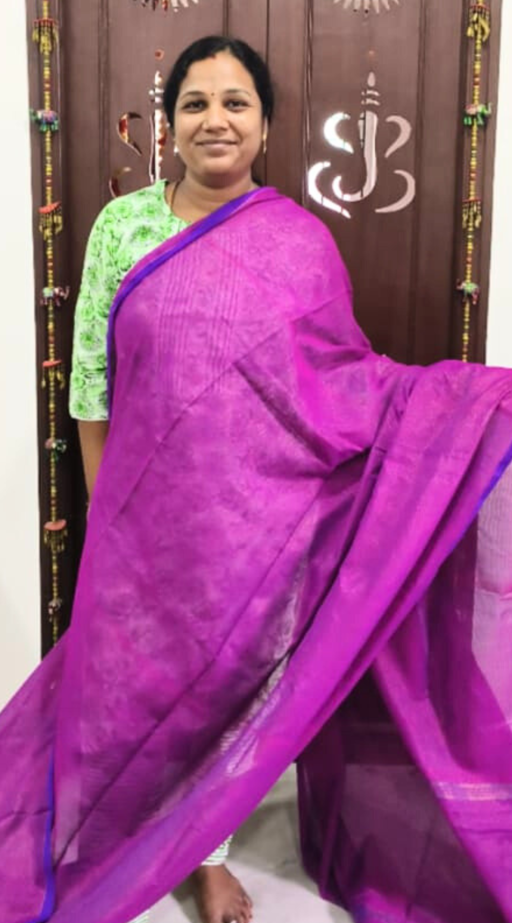 Purple Shade Premium Khadi Saree with Fine Zari Lines with Running Blouse (6.3 Metres)