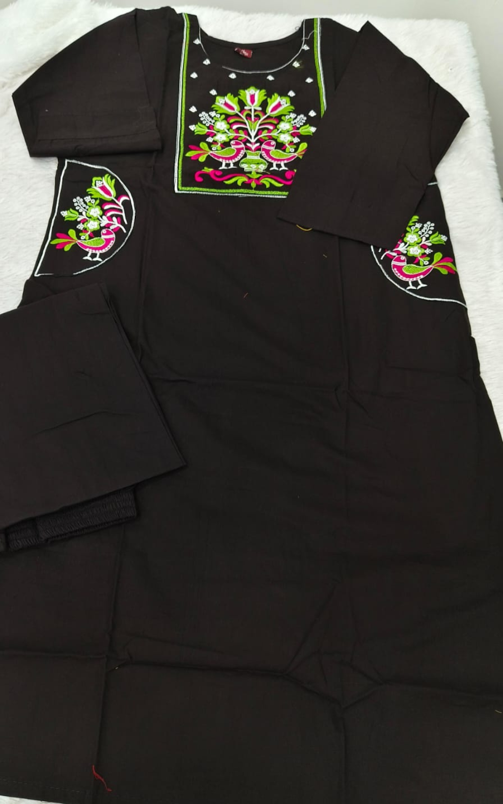 Black Dhabu Cotton Floral Embroidered Kurti with Palazzo Co-ord Set 🌸