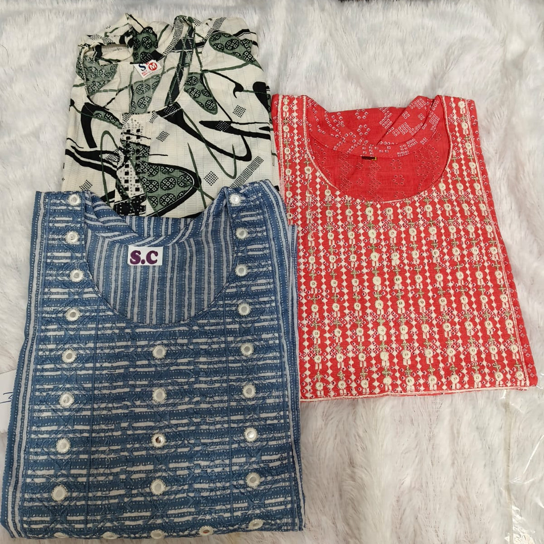 Combo 5 – medium blaster | Buy 3 Kurtis for ₹500 Combo (M size)