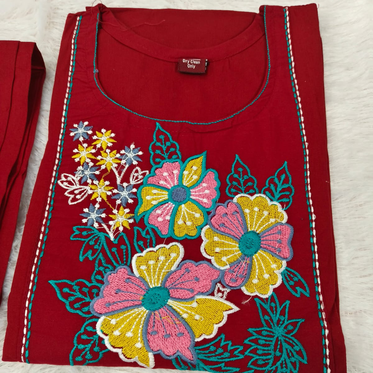 Maroon Premium Dhabu Cotton Floral Embroidered Kurti with Palazzo Co-ord Set🌸